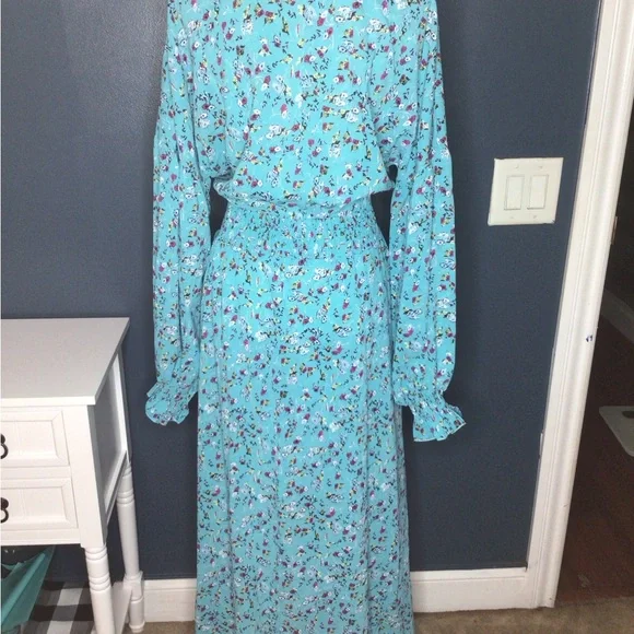 XL Floral Blue Maxi Dress (0197) - Picture 2 of 9